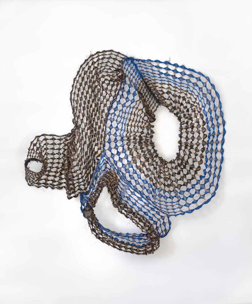 hand weaving black blue